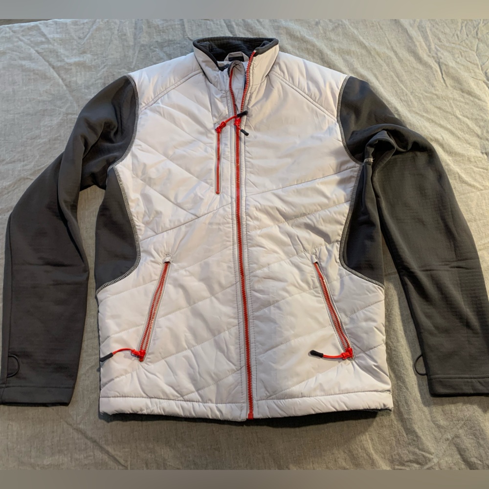 Stylish Women's Puffer Jacket with Red Accents